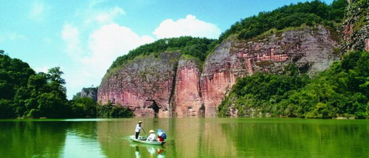 A线大金湖、玉华洞、寨下大峡谷，（送尚书第）古城双动车二日游