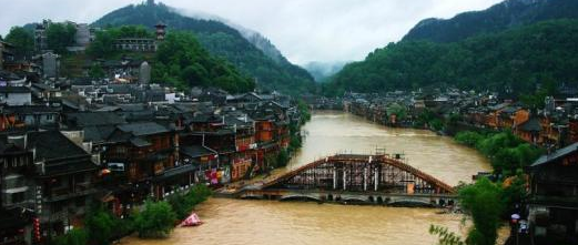 A2【魅力湘西★山水宝峰】：湖南长沙韶山张家界杨家界袁家界宝峰湖溪布街凤凰古城双飞五日尊贵纯玩游