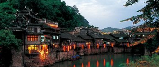 【国庆】-G2【魅力湘西★天门花园★国庆贰号】：湖南长沙、韶山、张家界、杨家界、袁家界、黄龙洞、天门山、矮寨大桥、凤凰古城双飞六日尊贵纯玩游