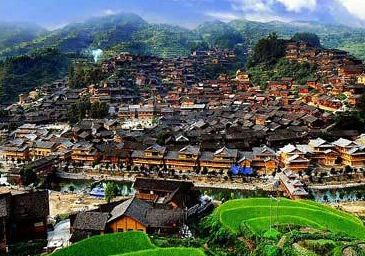 【纷享】系列之【纷享美惠】 黄果树瀑布-下司古镇-西江千户苗寨品质四日游