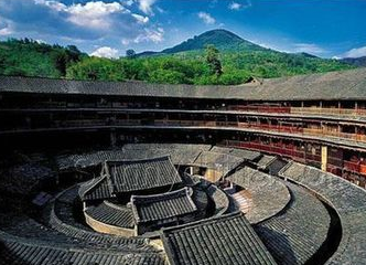 厦门（鼓浪屿）、永定（高北土楼）、集美、大嶝岛双动三日游
